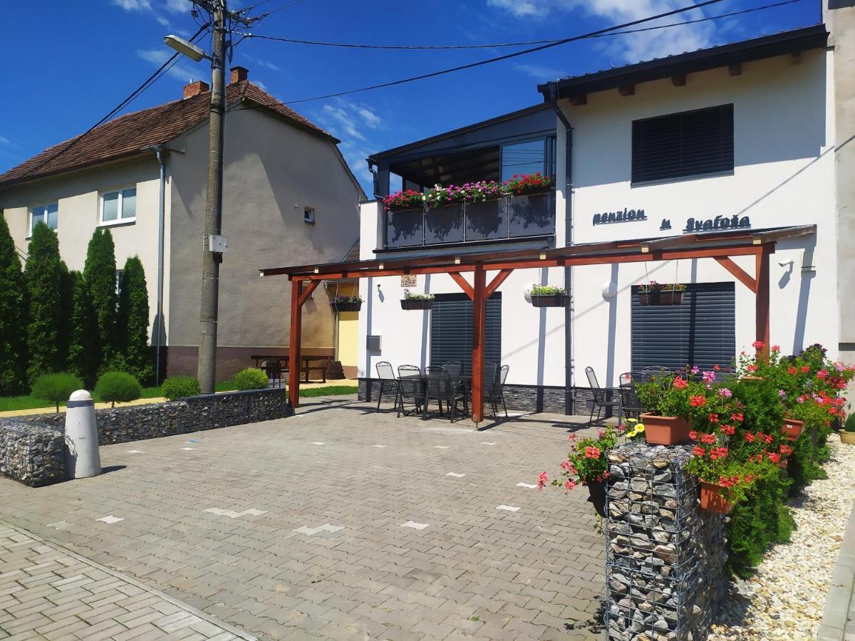 Penzion U Svatosa Мутенице Экстерьер фото